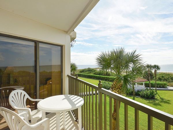 Beachfront Condo with Gulf Views and Resort Amenities on Treasure Island