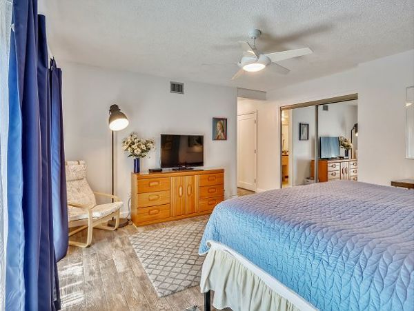 Treasure Island Condo 1011744