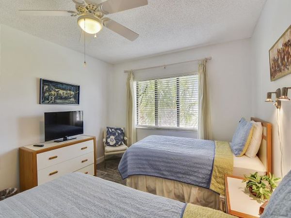 Treasure Island Condo 1011744