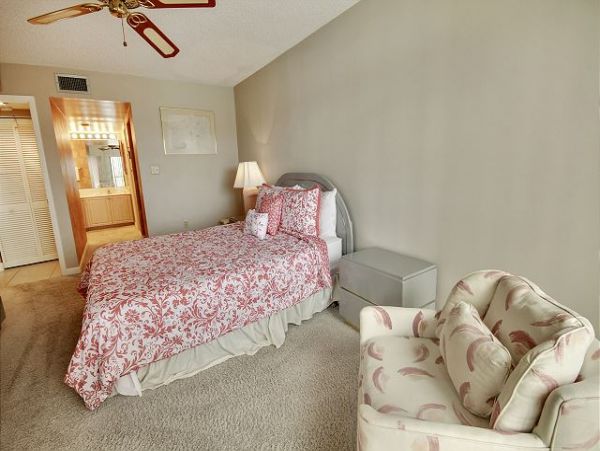 Treasure Island Condo 1011754