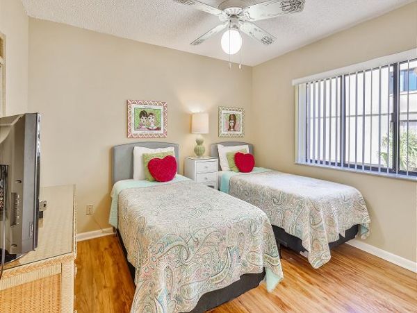 Treasure Island Condo 1011755