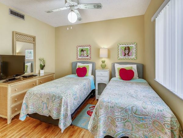 Treasure Island Condo 1011755
