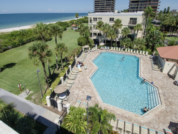 Best of Both Bay & Beach in Treasure Island Beautiful Condo