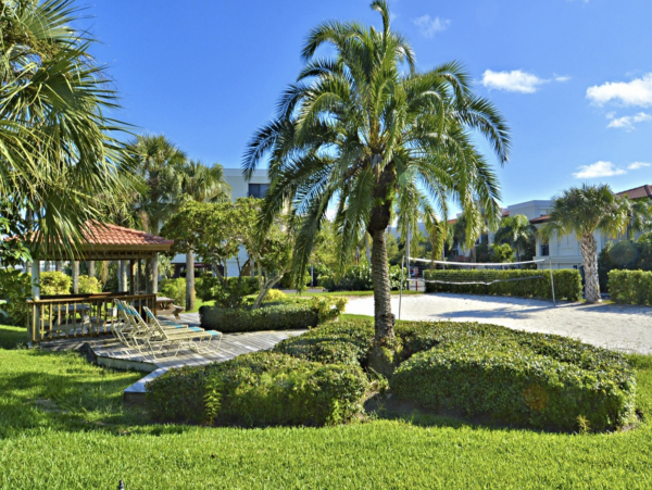 Best of Both Bay & Beach in Treasure Island Beautiful Condo