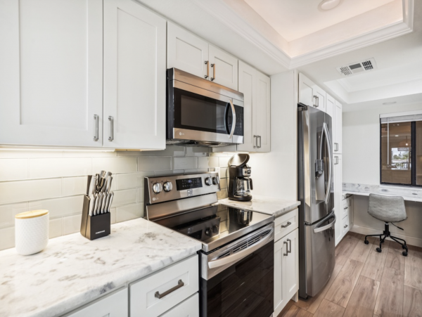 Best of Both Bay & Beach in Treasure Island Beautiful Condo