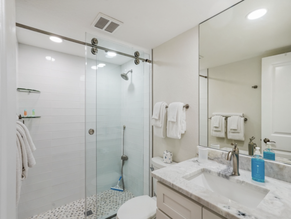 Best of Both Bay & Beach in Treasure Island Beautiful Condo