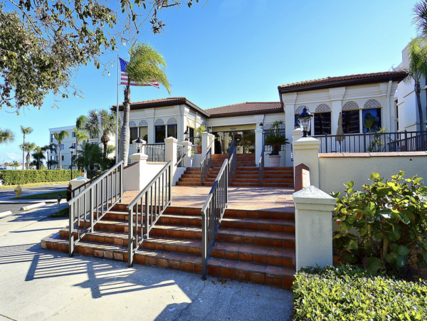 Magnificent Treasure Island Vacation Condo with GREAT Amenities.