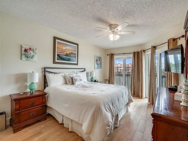 Treasure Island Condo 1011763