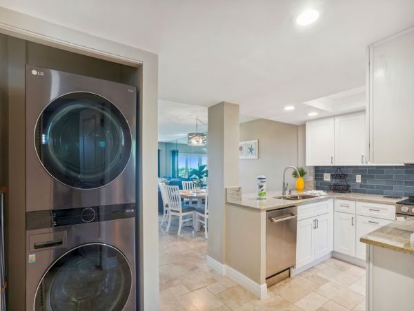 Treasure Island Vacation Condo Two Bedroom Walk to Beach