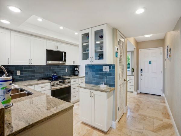 Treasure Island Vacation Condo Two Bedroom Walk to Beach