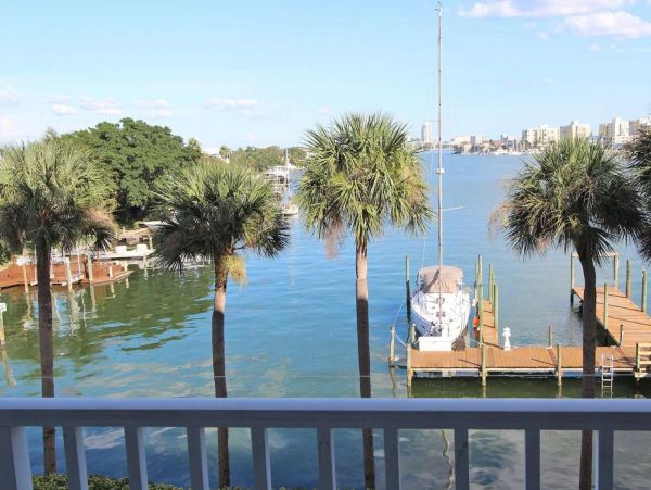 Clearwater Condo 1011765