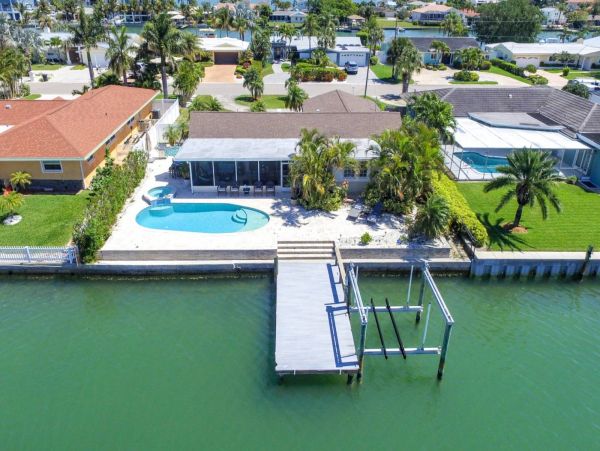 Canal-front Pool Vacation Home in Clearwater Sleeps 6