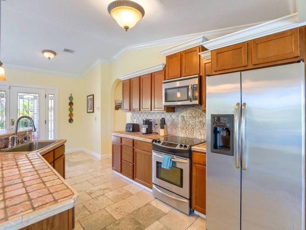 Canal-front Pool Vacation Home in Clearwater Sleeps 6