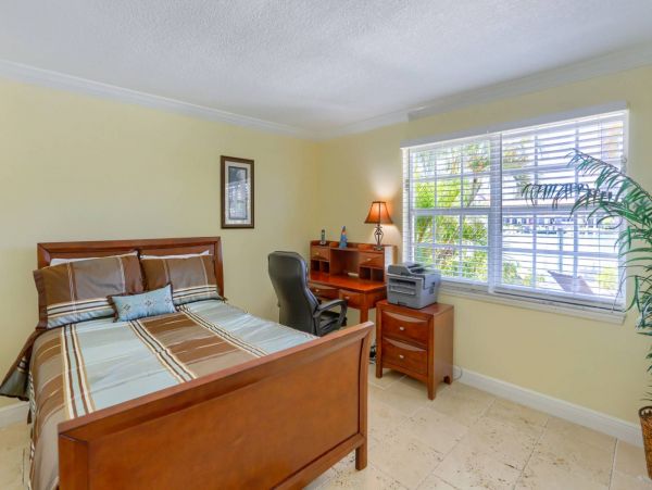 Canal-front Pool Vacation Home in Clearwater Sleeps 6