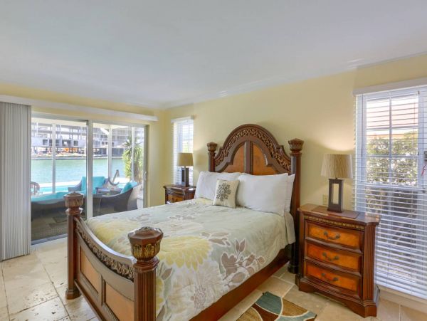 Canal-front Pool Vacation Home in Clearwater Sleeps 6