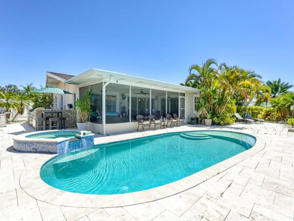 Canal-front Pool Vacation Home in Clearwater Sleeps 6