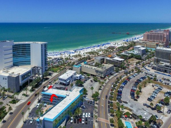 1 Bedroom Condo across the street from the beach