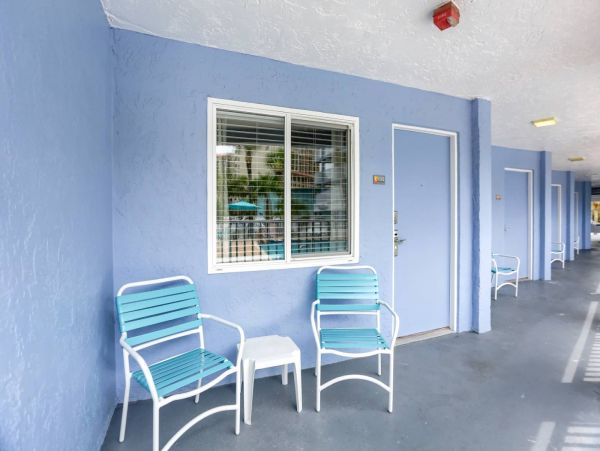 1 Bedroom Condo across the street from the beach