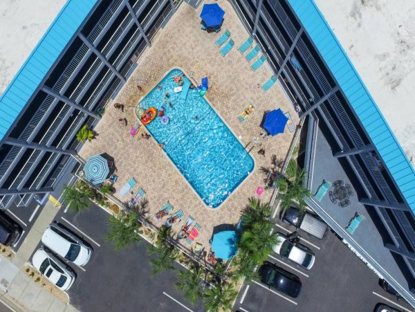 1 Bedroom Condo across the street from the beach