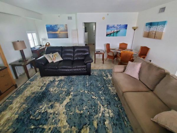 2 Bedroom Penthouse with gulf views.