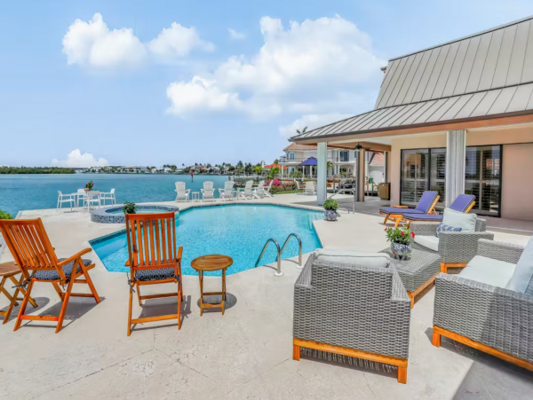 Bay Front Luxury Pool Residence in Marco Island 4 Bedrooms