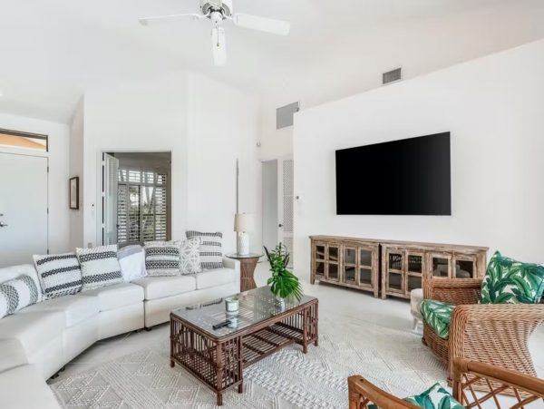 Bay Front Luxury Pool Residence in Marco Island 4 Bedrooms