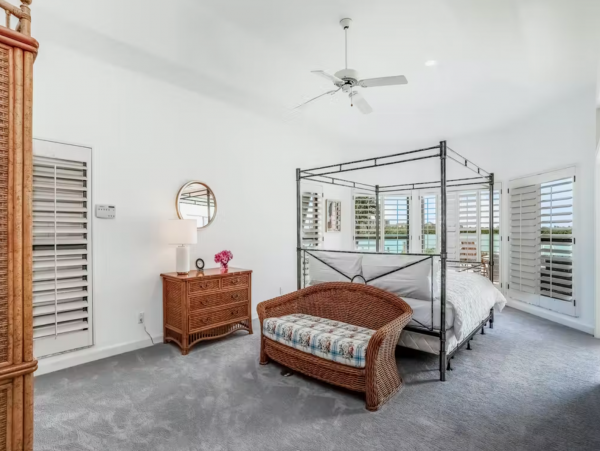 Bay Front Luxury Pool Residence in Marco Island 4 Bedrooms
