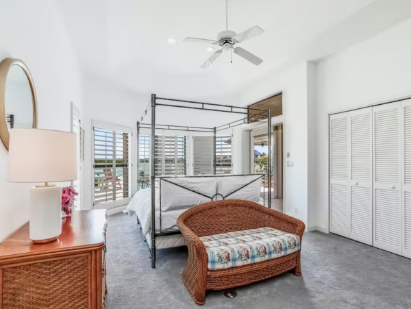 Bay Front Luxury Pool Residence in Marco Island 4 Bedrooms