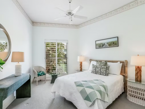 Bay Front Luxury Pool Residence in Marco Island 4 Bedrooms