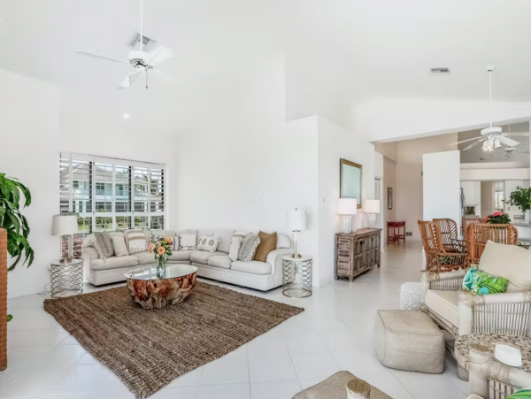 Bay Front Luxury Pool Residence in Marco Island 4 Bedrooms