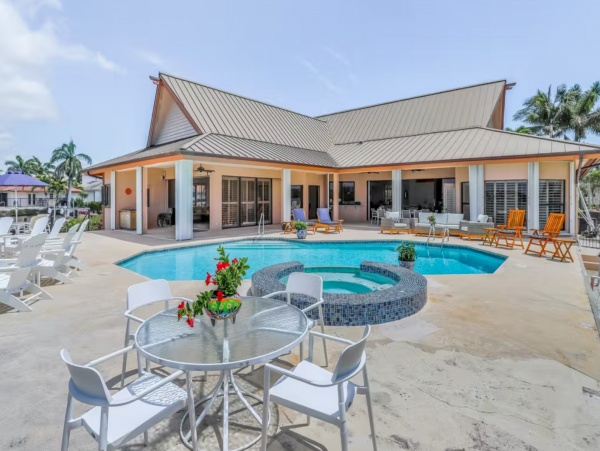 Bay Front Luxury Pool Residence in Marco Island 4 Bedrooms