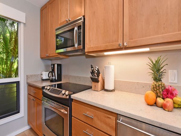 Ocean Views Kapalua Vacation Condo One Bedroom Sleeps 4