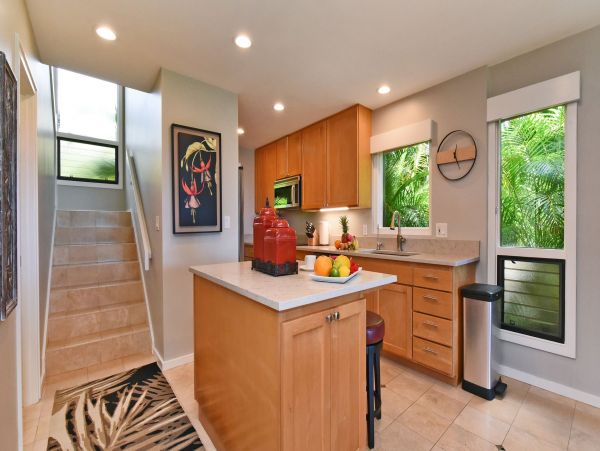 Ocean Views Kapalua Vacation Condo One Bedroom Sleeps 4