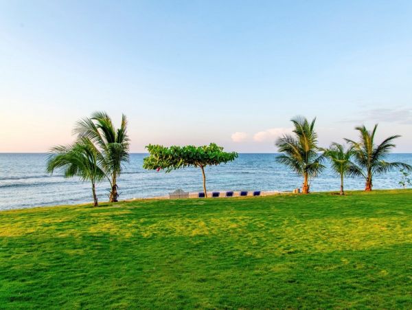 Luxury Vacation Rental in Jamaica with 4 Bedrooms