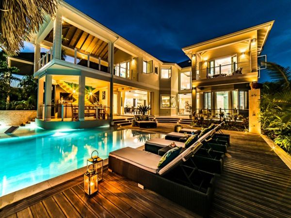 Luxury Villa with 5 Bedrooms in Jamaica Amazing Views