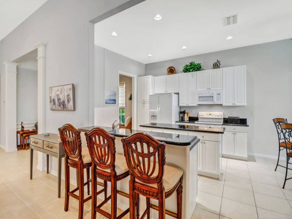 Fort Myers Home 1011817