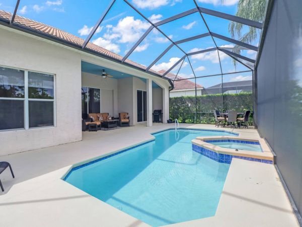 Fort Myers Home 1011817