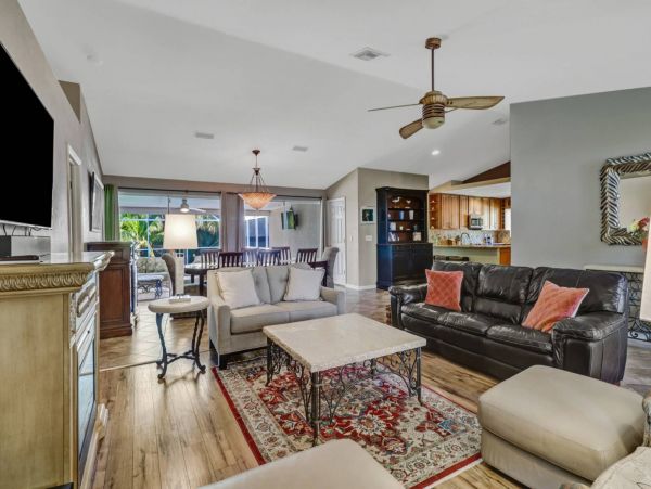 Fort Myers Home 1011823
