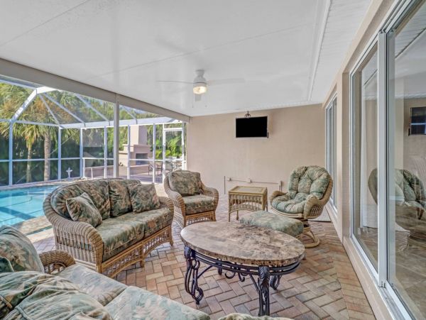 Fort Myers Home 1011823