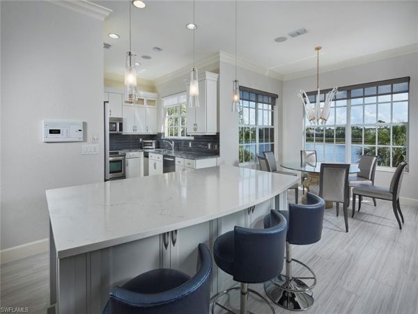 Bonita Springs Condo 1011853