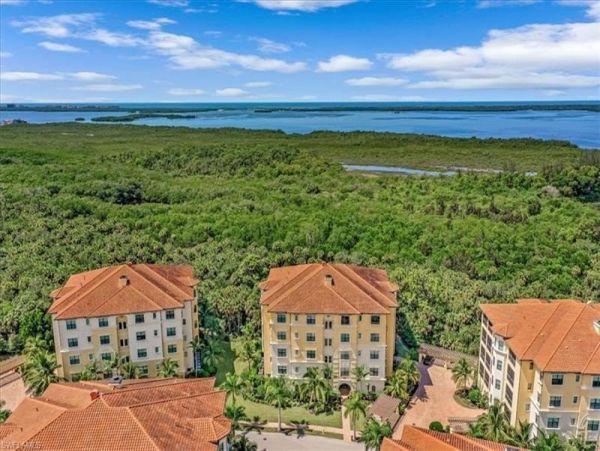 Bonita Springs Condo 1011854