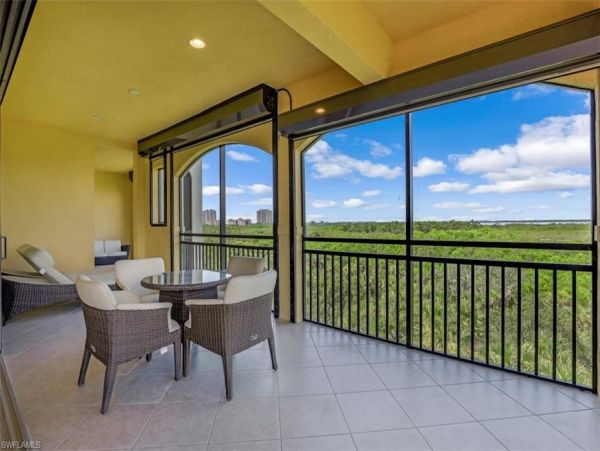 Bonita Springs Condo 1011854