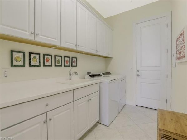 Bonita Springs Condo 1011854
