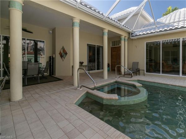 Bonita Springs Home 1011860