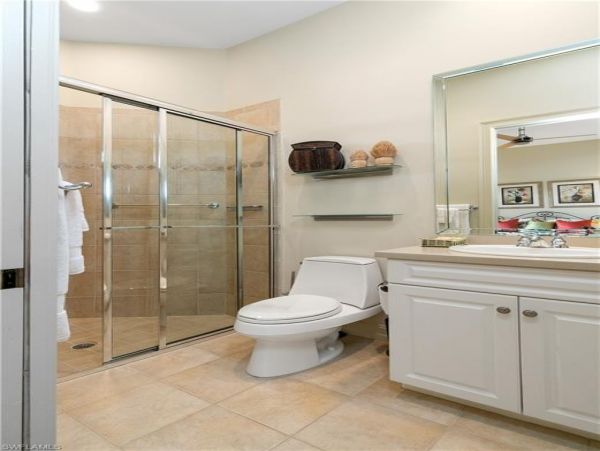 Bonita Springs Home 1011860