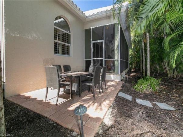 Bonita Springs Home 1011860