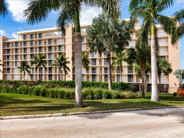 Bonita Springs Condo 1011866