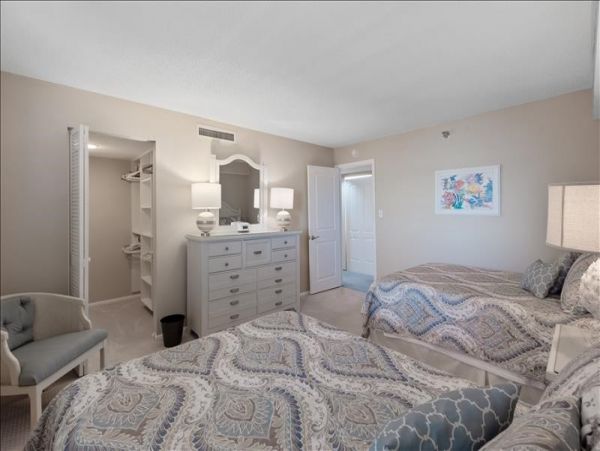 Clearwater Condo 1011877