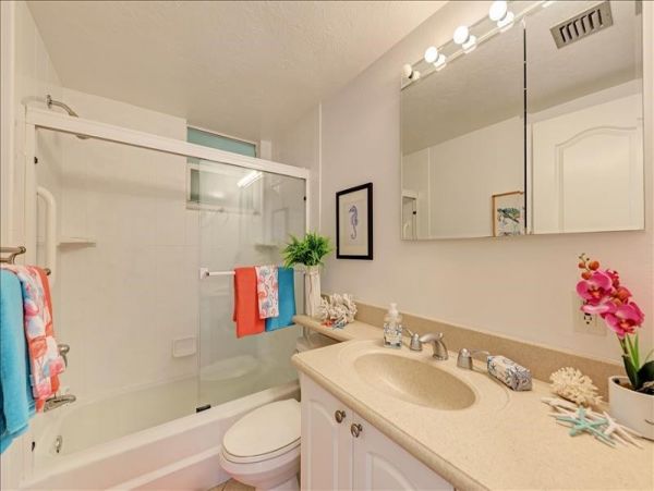 Bay View Vacation Condo in Longboat Key