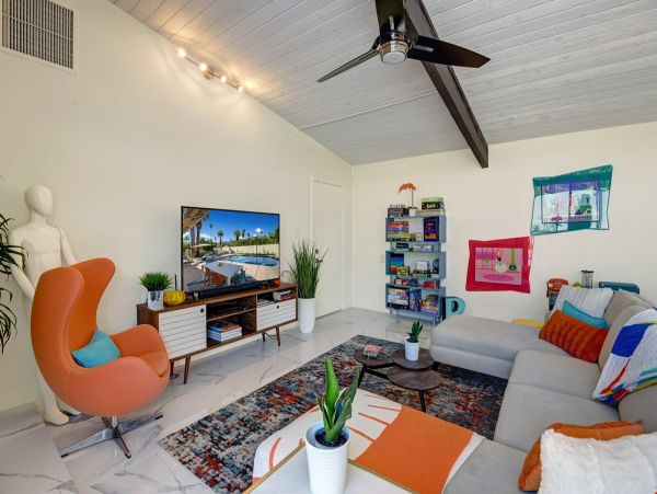 Palm Springs Home 1011890